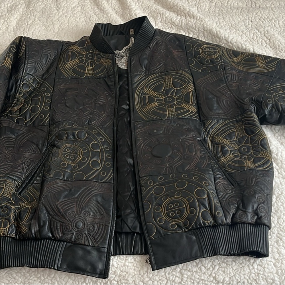 Men’s vintage Max USA Black and Gold Patterned 5XL Jacket